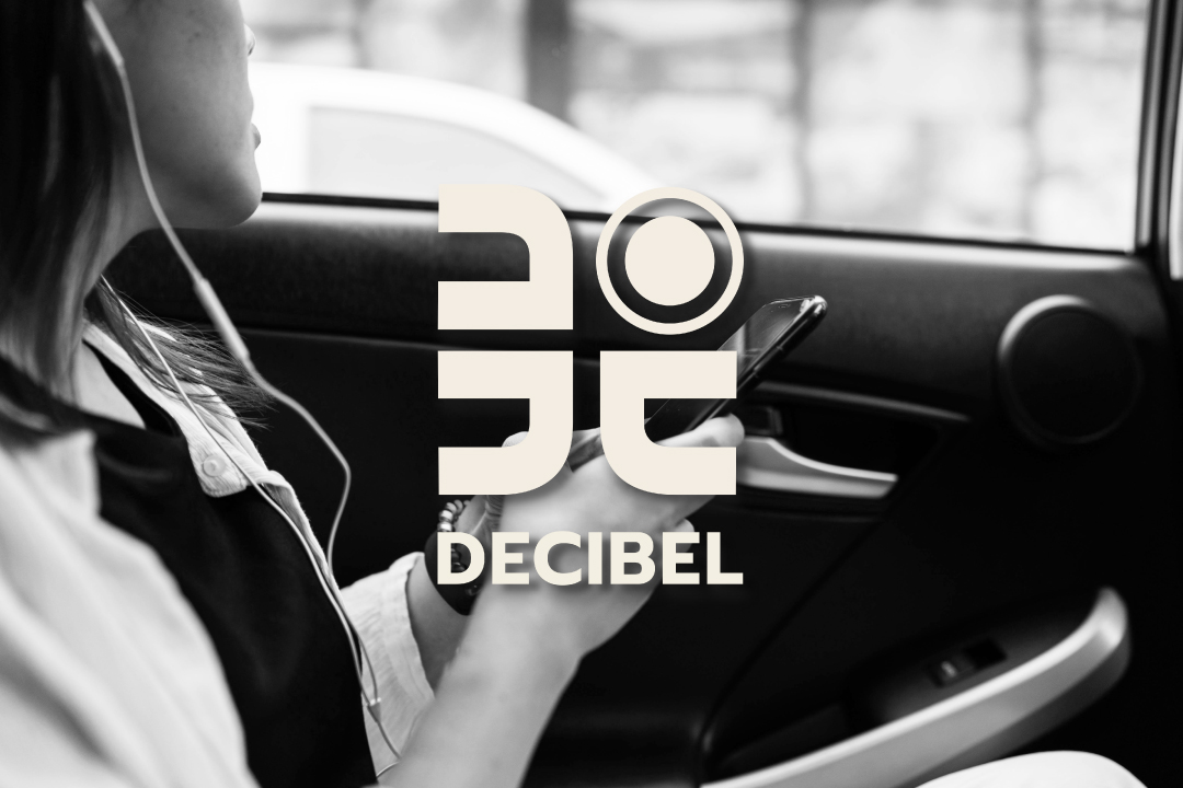 img-logo-DECIBEL-01